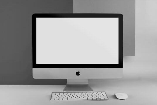 iMac с генератором макетов клавиатуры